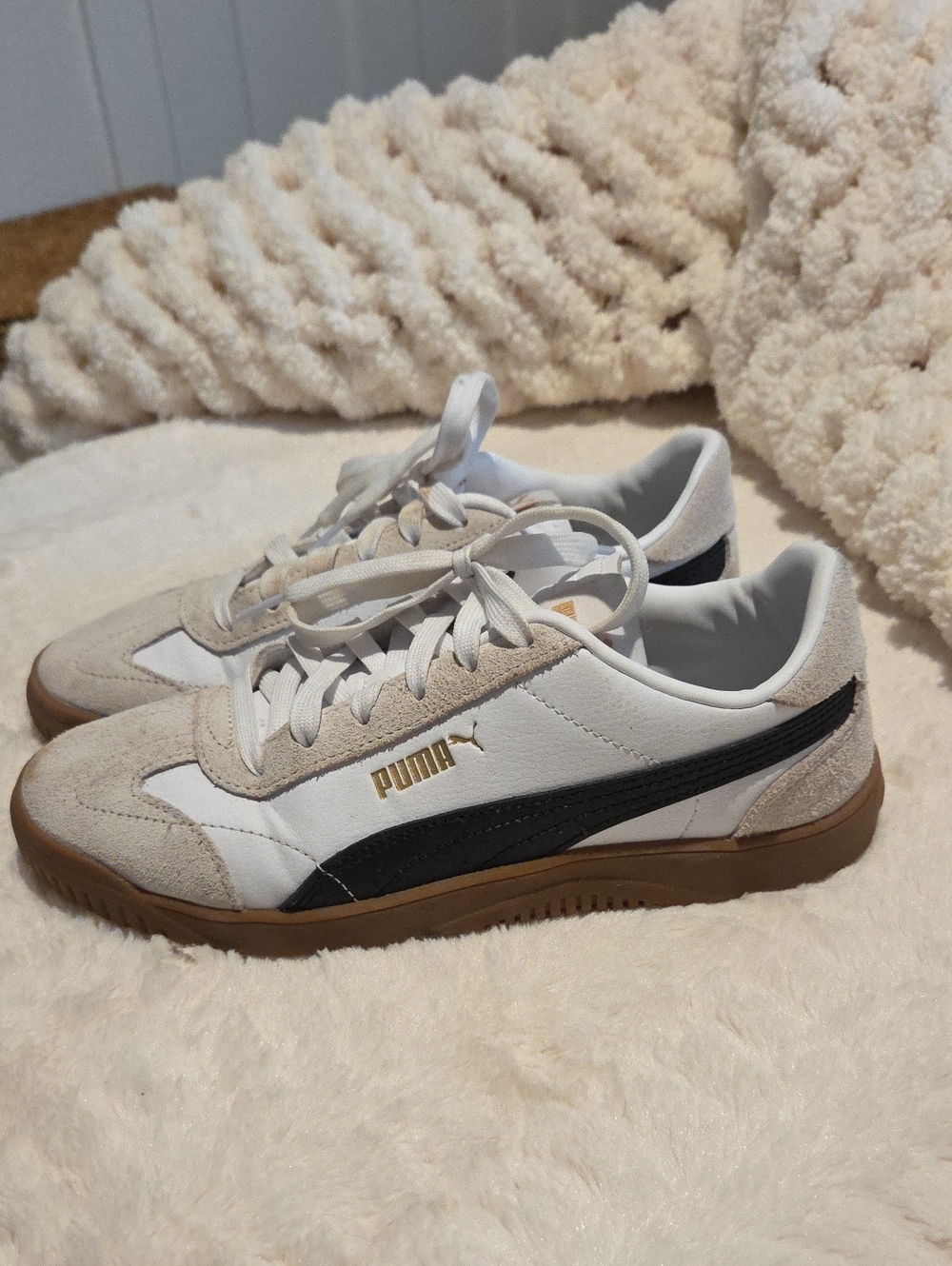 Puma Womens White Sneakers with Black Stripe and Brown Sole